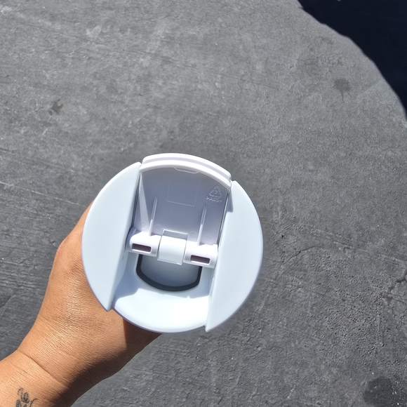 Starbucks White and Gold Tumbler - Picture 6 of 10